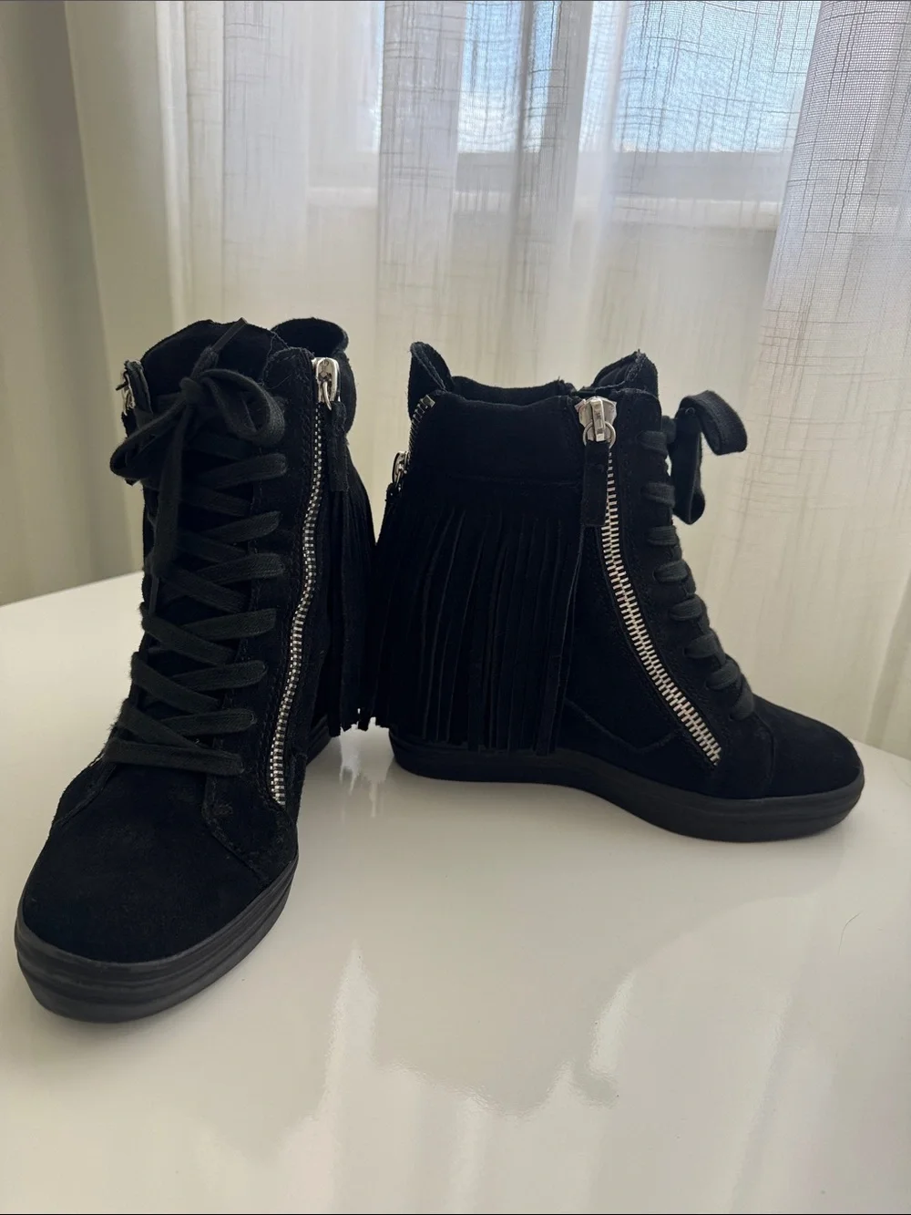 Steve Madden great wear zipper